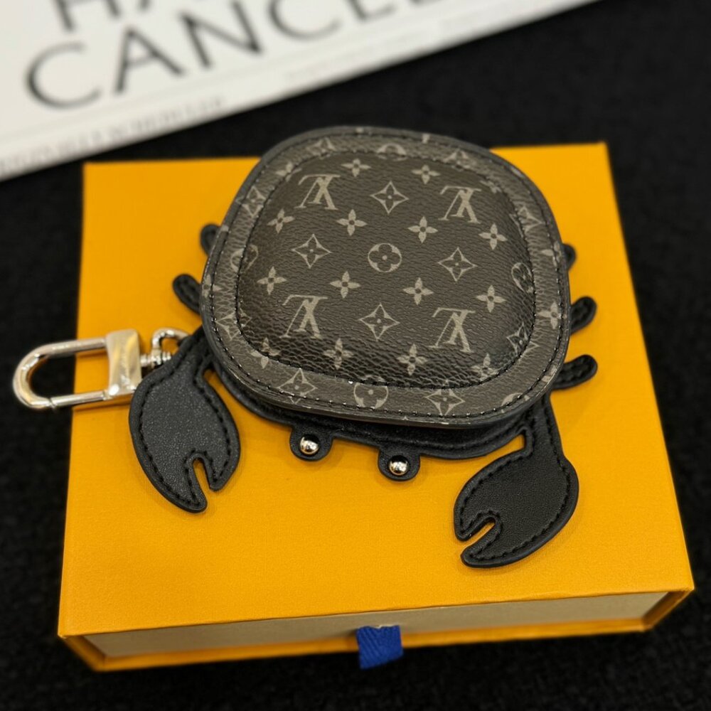 Louis Vuitton Monogram Eclipse Crab Key Chain/Cha… - image 3